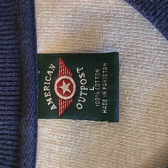 Men's American Outpost v-neck sweater size large - Picture 2 of 3